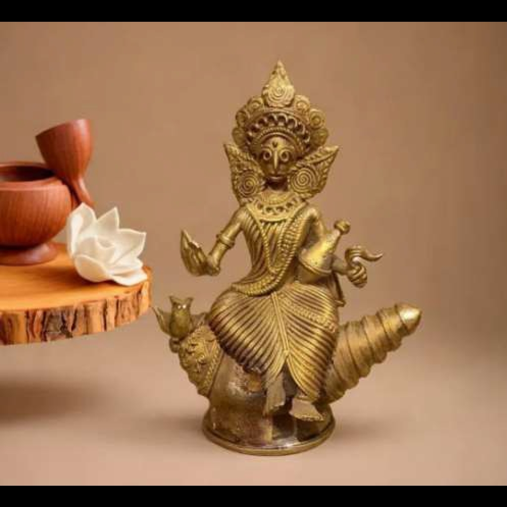 Saraswati seated on Sankh